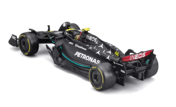 La nouvelle réplique Mercedes W14 1:24 Lewis Hamilton