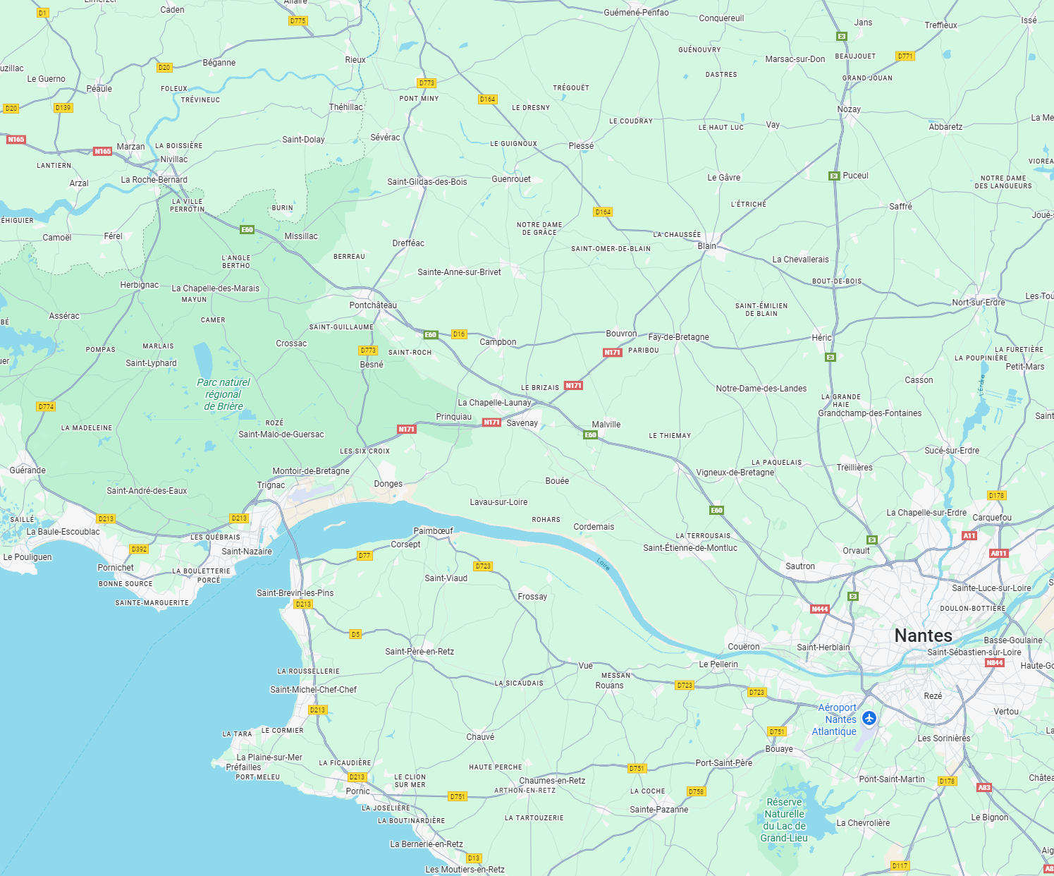 Carte des Pays de la Loire montrant Nantes, Saint-Nazaire et la Presqu'île de Guérande, pour localiser nos six boutiques de parfumerie et soins.