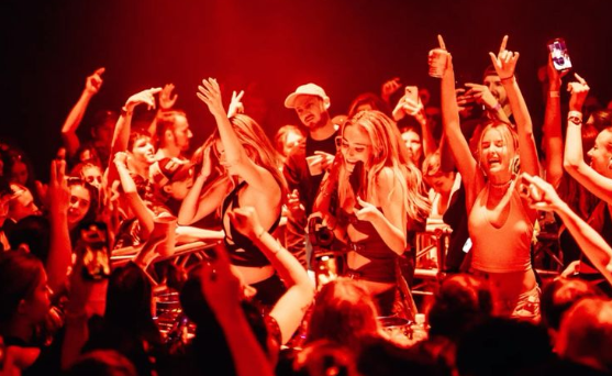 De l’idée à la nuit blanche : comment se construit une soirée Onyx ?